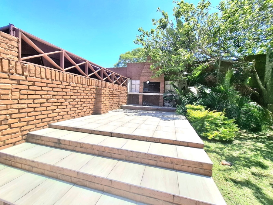 6 Bedroom Property for Sale in Baysville Eastern Cape